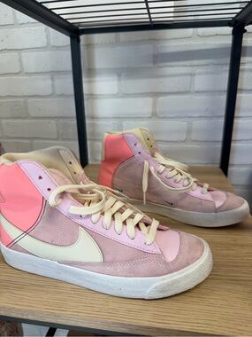 Nike Girls Pink/Purple High-Top Sneakers with Cream Accents